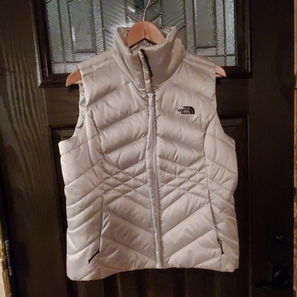 The North Face Women/'s Sheka RTO Down Vest Full Zip